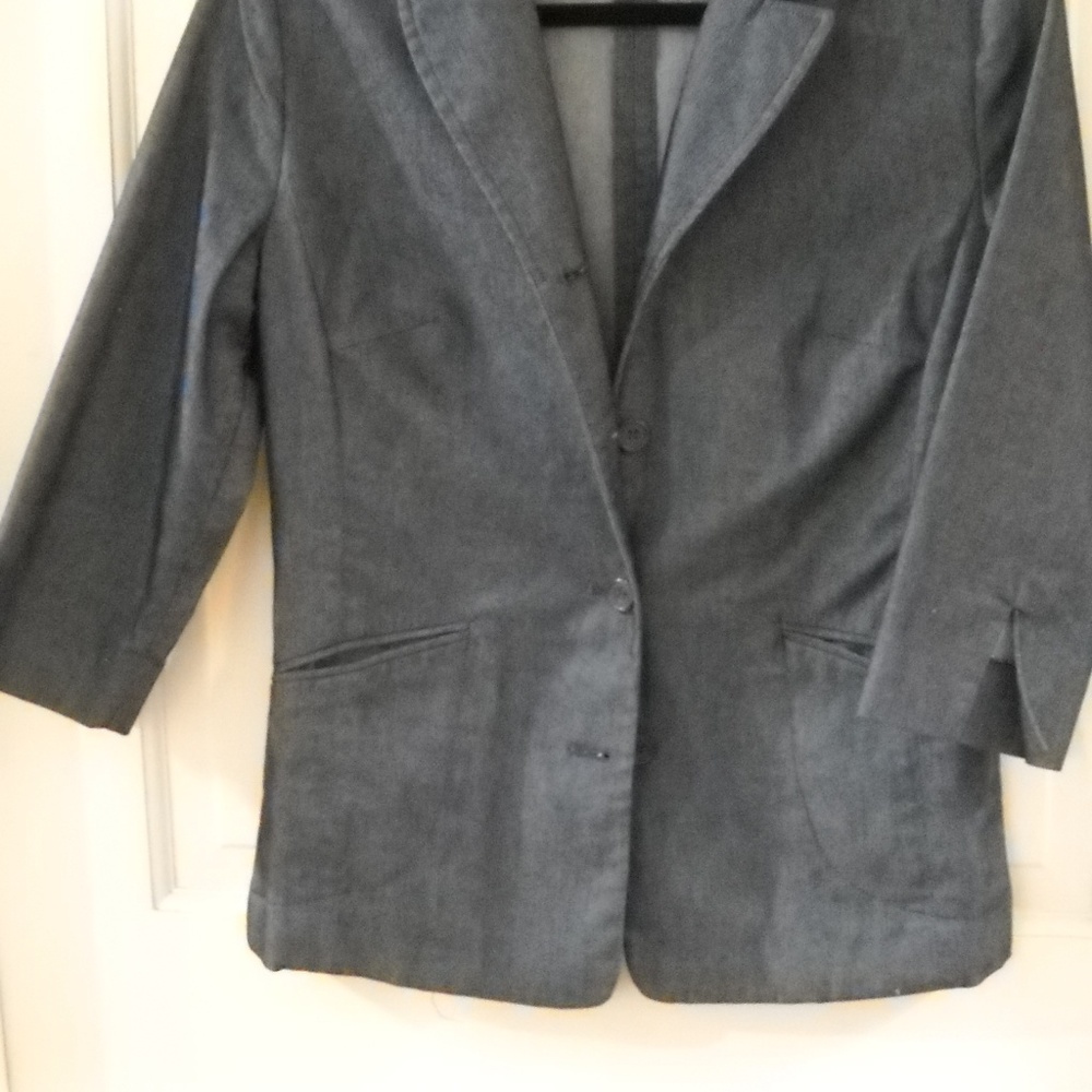 WOMEN'S EXPRESS WORLD BRAND GRAY BLAZER SIZE 5/6